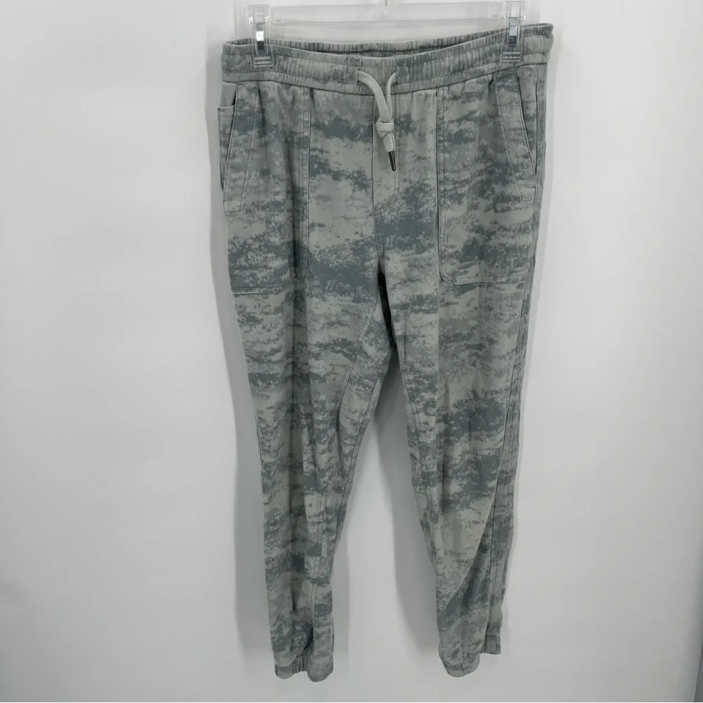 Athleta Farallon Women’s Fog Camo Print Jogger Sweatpants Size Small Pockets